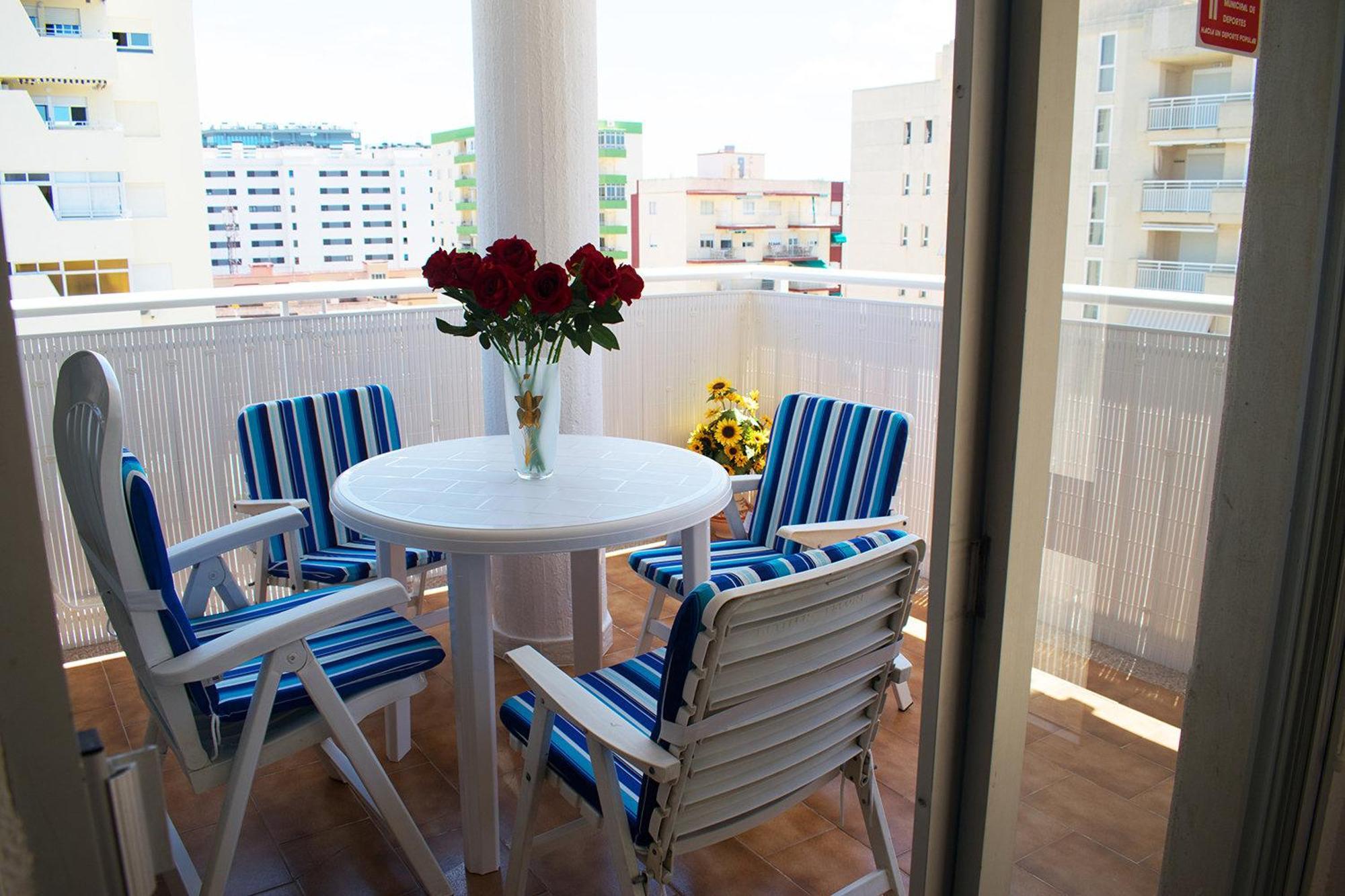 Apartment El Tiburon - Piso Con Espectaculares Vistas Al Mar - Solo Familias Ideal 4 Personas - Aire - Calefaccion - Ganador Award 2025, 2024, 2023, 2022